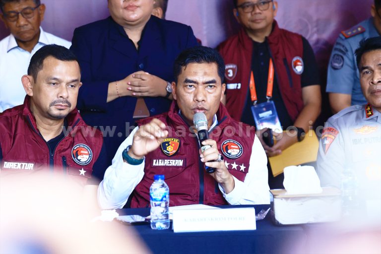 Jaringan Narkoba ‘Hydra’ Manfaatkan Stiker Jalanan untuk Transaksi